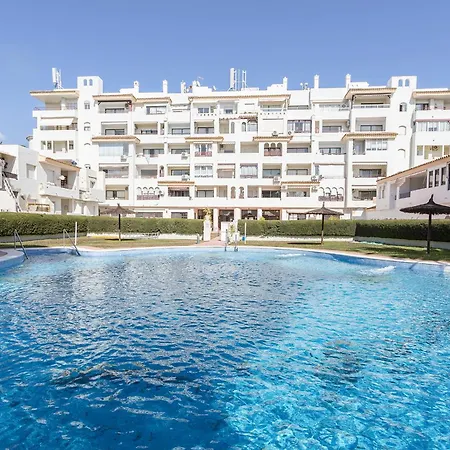 Vistahermosa 2 Piscina Apartment *